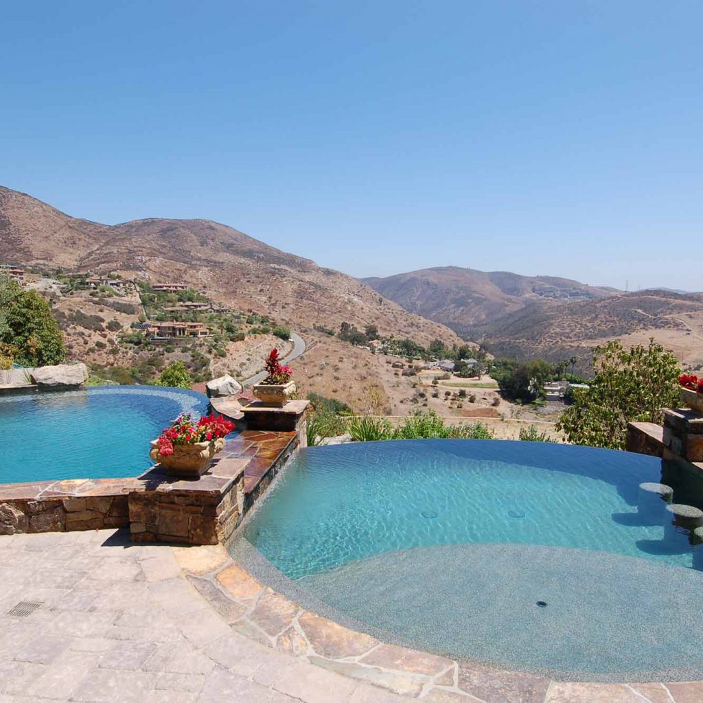 A beautiful infinity edge pool built by Pacific Sun Pool and Spa.